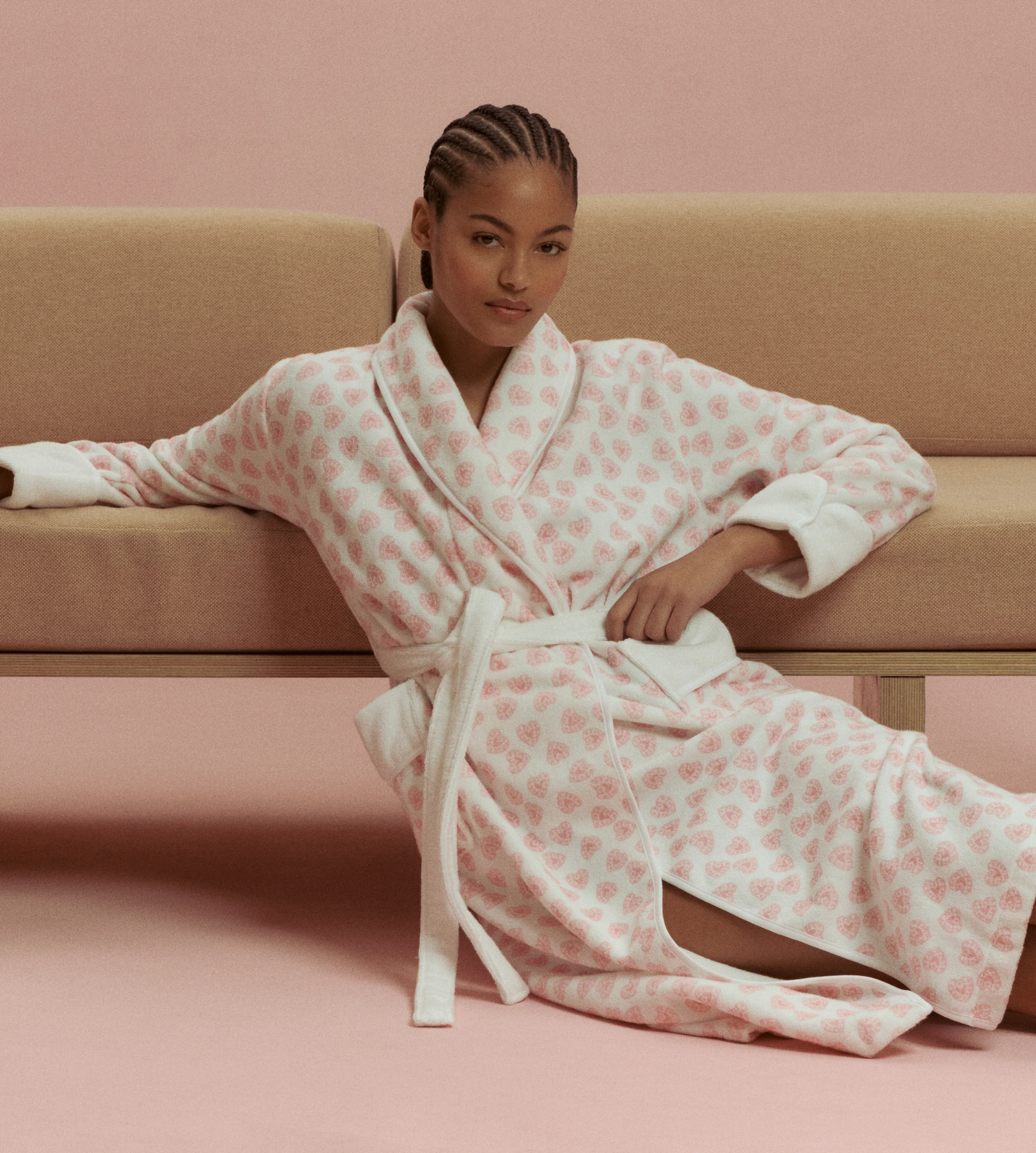 The Hotel Robe - Pink Doily Heart