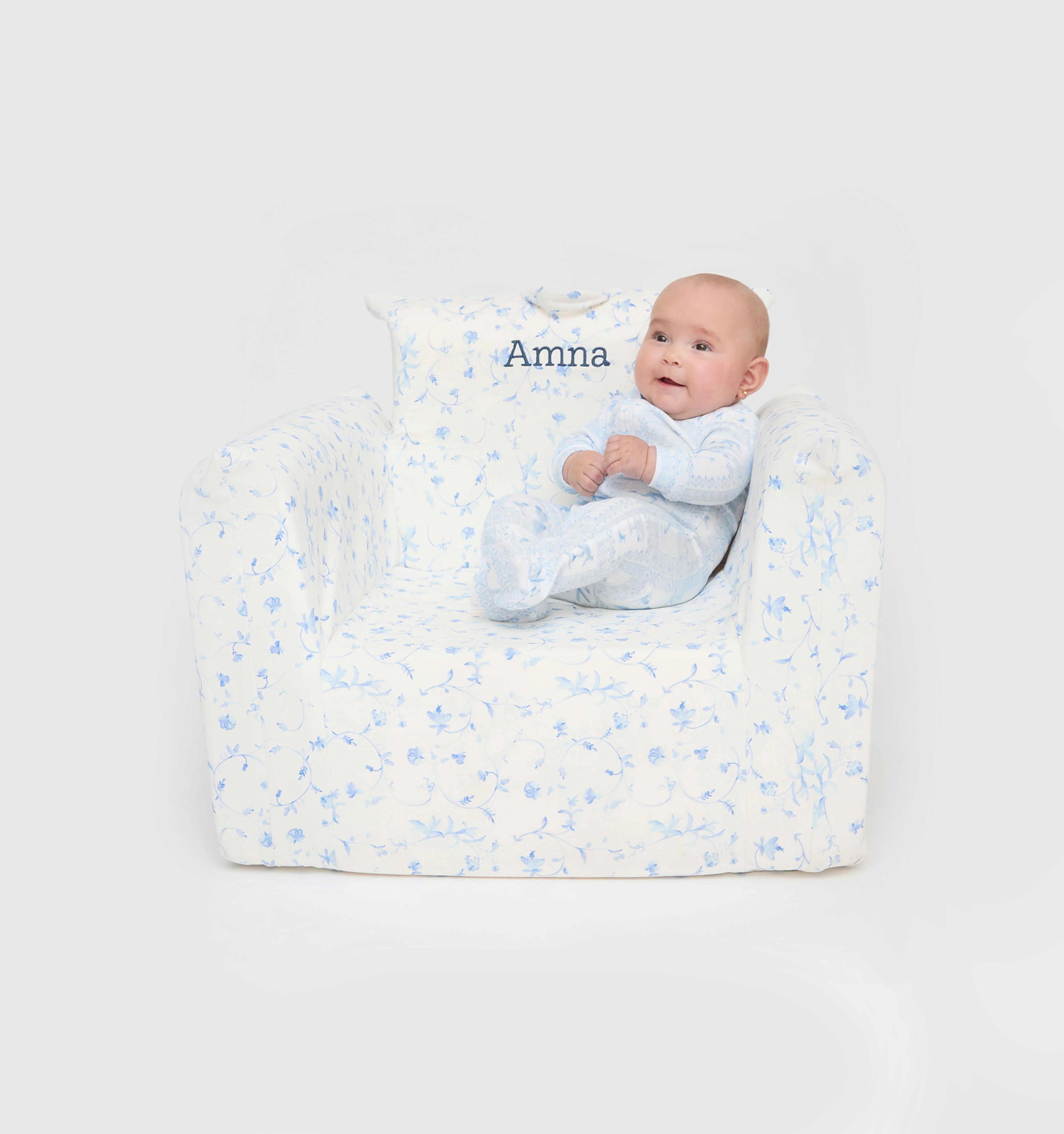 The Hill House x Nestig Hug Mini Chair - Blue Botanical
